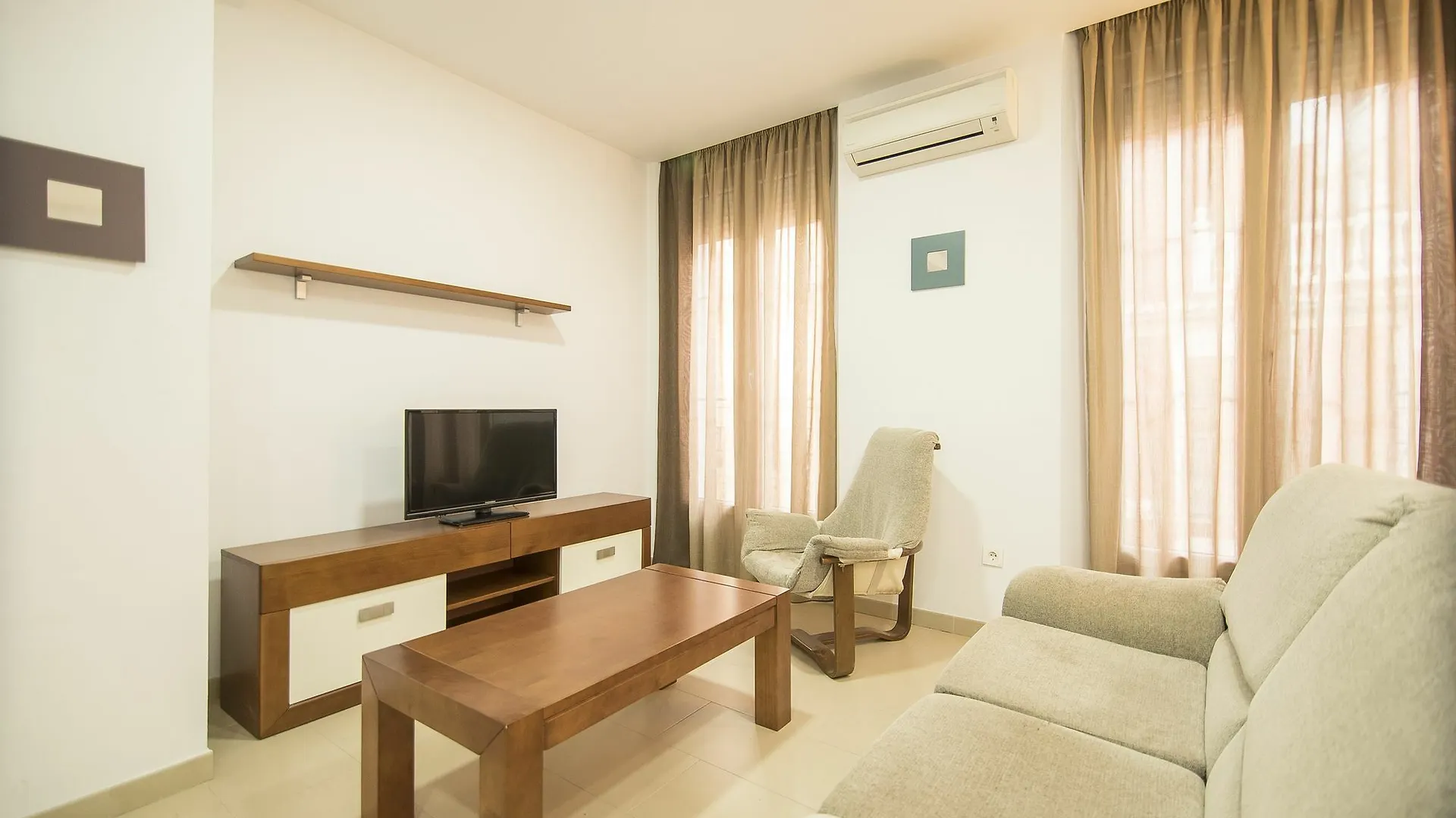 Enjoygranada Gran Via B-A & Parking Opcional Daire İspanya